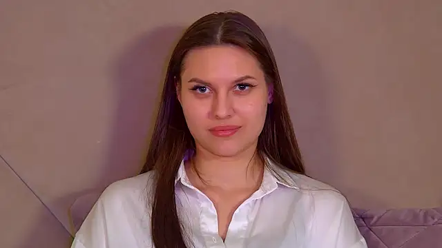 Chat +18 de AliceVersal ao vivo