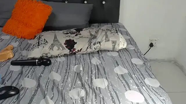 BootySoYummyX Live XXX-chat