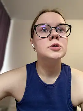 _CherryBloom_ élő XXX-chatje