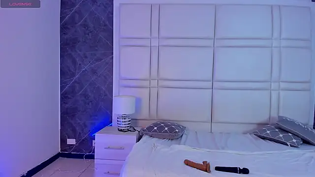 Chat +18 de Ivaannaa_ ao vivo