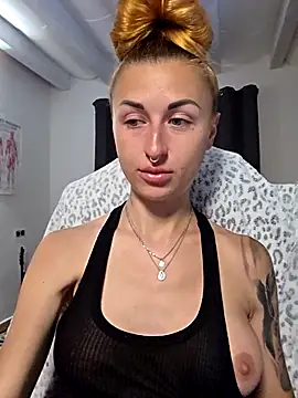 Онлайн чат XXX kylie_blck