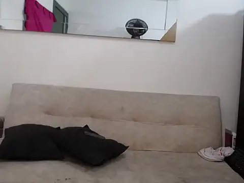 brutal_dirty_sex Adlı Modelin Canlı XXX Sohbeti