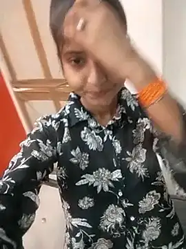 TANU01990 在線直播表演