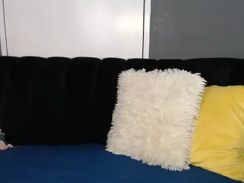 CREAMYCUPCAKExxx webcam show