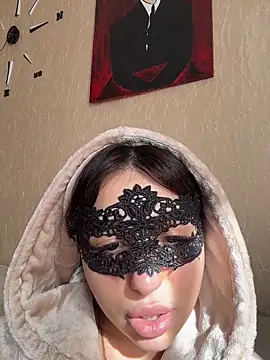 SilkyMira 现场XXX聊天