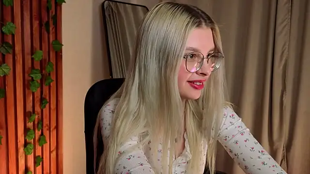 TiffanyPeachi Live XXX-chat