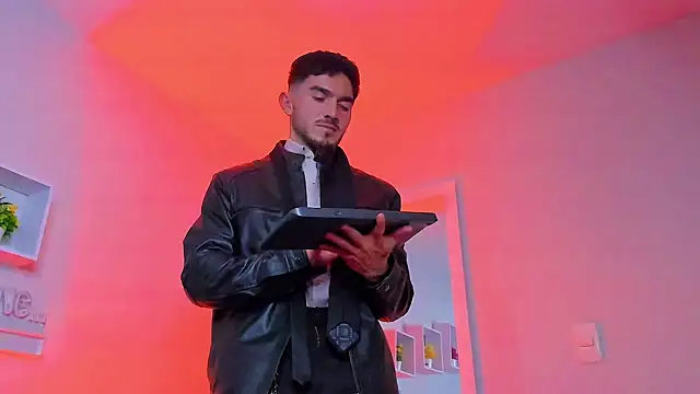 Dante_Blake1 Adlı Modelin Canlı XXX Sohbeti