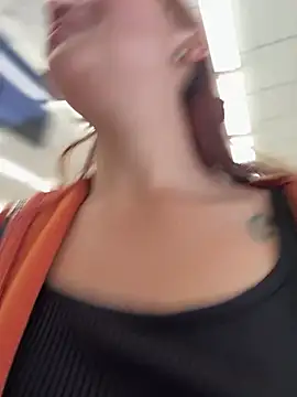 Queen_Scatlett 即時 XXX 聊天