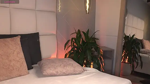 SaraMonroe1 – Live XXX-chat