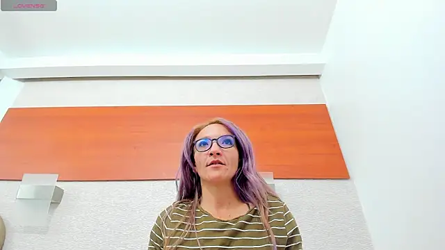 Онлайн чат XXX maddy_cartter