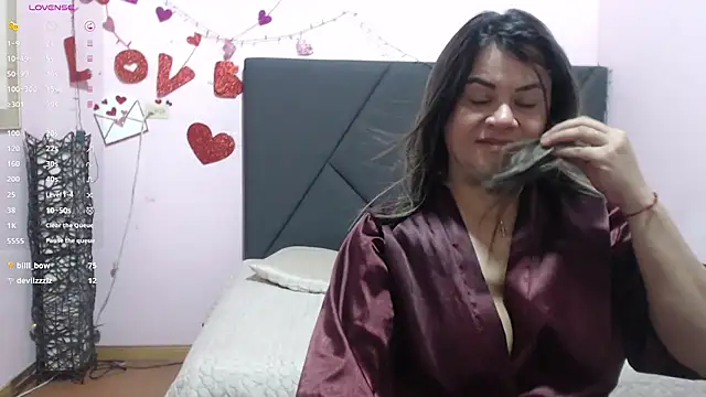 Chat +18 de pamela_echeverria ao vivo