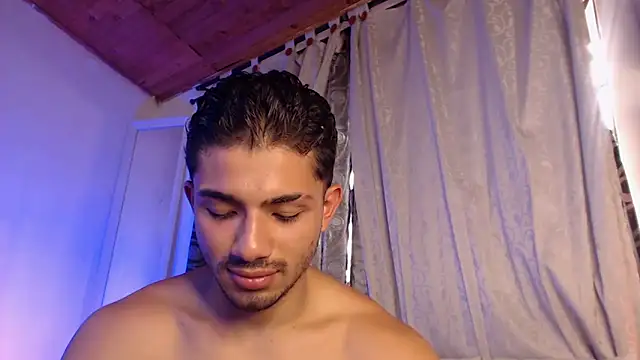 ArturoCardona_ Adlı Modelin Web Kamerası Şovu