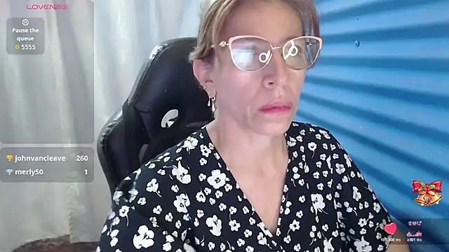 Онлайн чат XXX Chayla_Ruiz