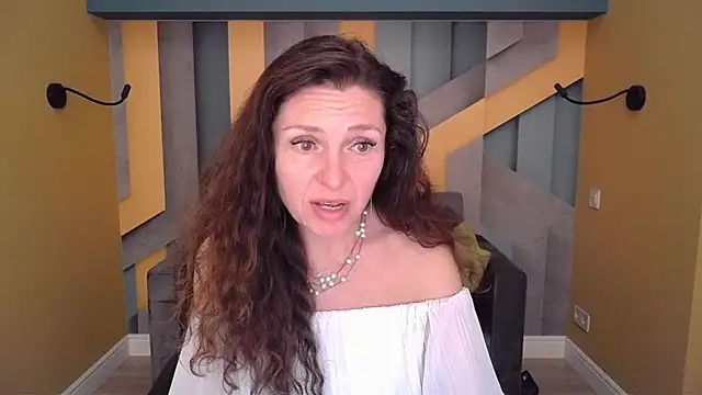 Chat +18 de EllaLong ao vivo