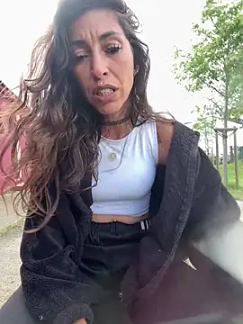 Lalla_Amani Chat XXX in diretta