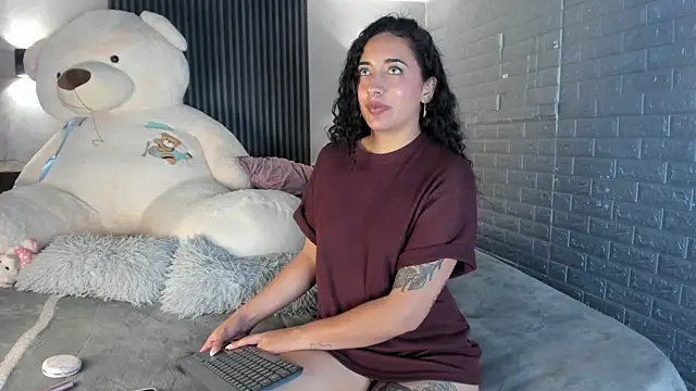 Magic_ivone Obrolan Langsung XXX