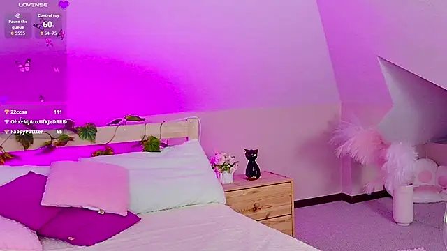 Chat +18 de Liann_Stark ao vivo