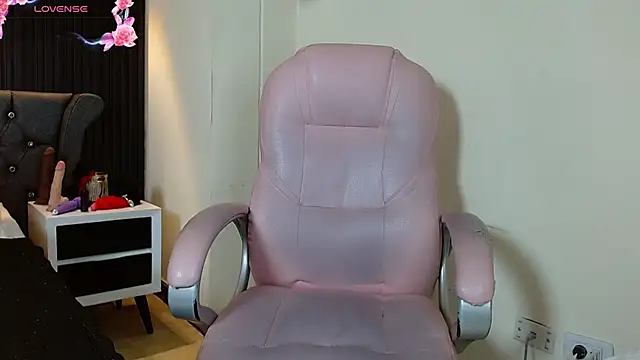 Lolagolden1 লাইভ XXX চ্যাট