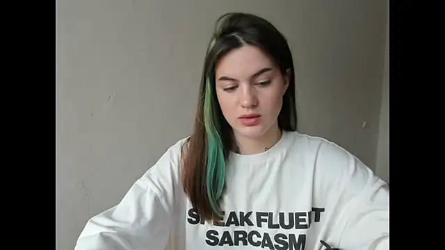 NikkieKitty live XXX chat