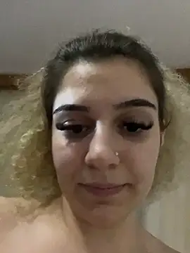 Chatroom XXX en direct de CrazyJessika