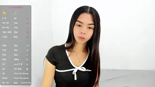 UrHotSexyShine Webcamshow