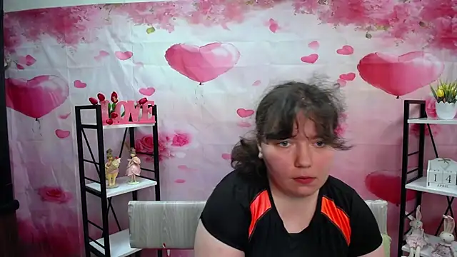 แชท XXX สดของ NeonilaLisova