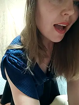 Show modela VselenaSun402 na web-kameri