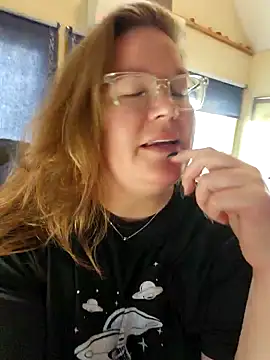 Chat XXX en directo de Love86Emily