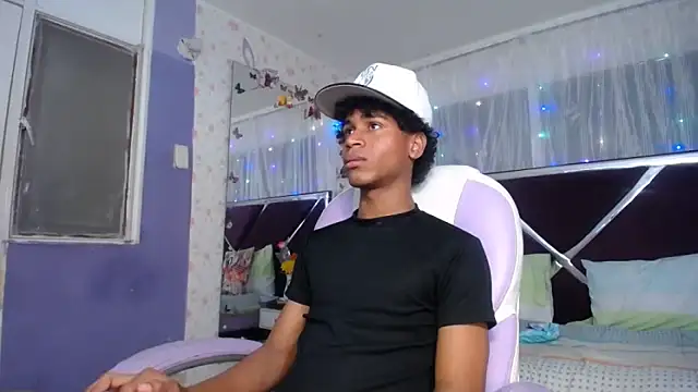 Santy_bigcock_01 Webcam Show