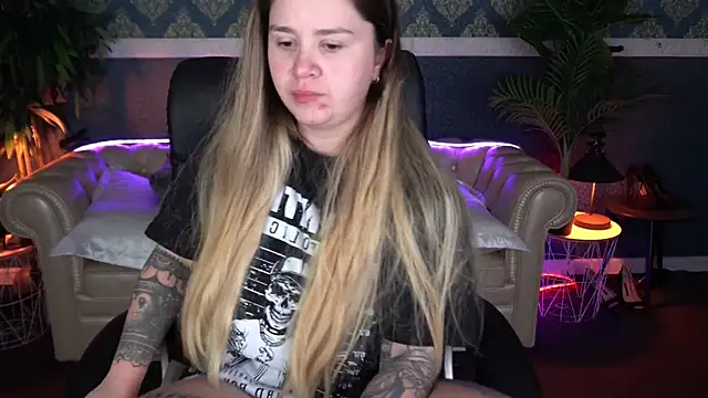 AmellyMillyのライブXXXチャット