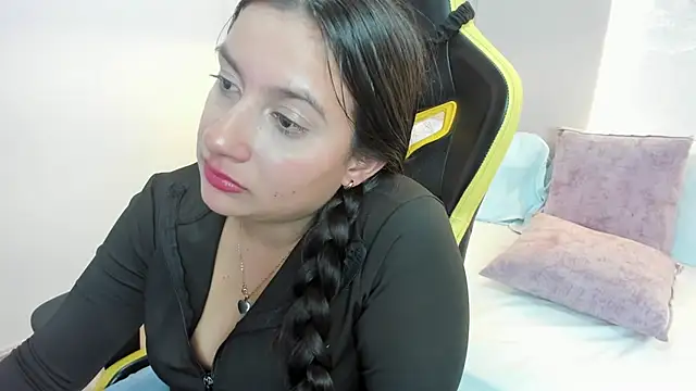 Chat XXX en directo de kira_relish