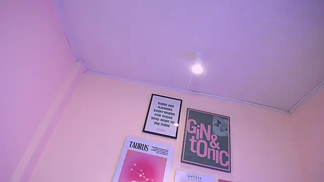 Chat XXX ao vivo de Mila_Monnet