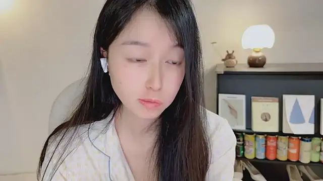 Chat +18 de Onechestnut ao vivo