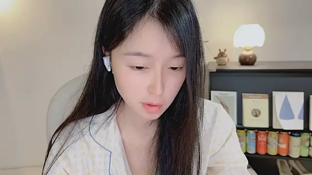 Onechestnut live XXX chat