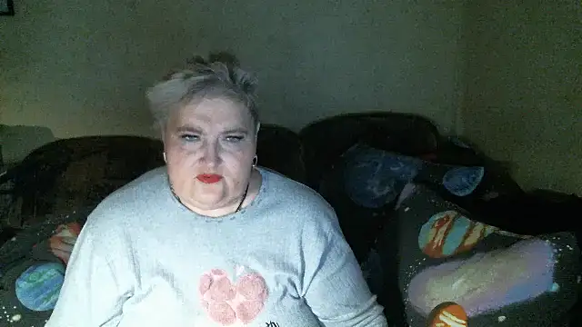 Lana555 即時 XXX 聊天