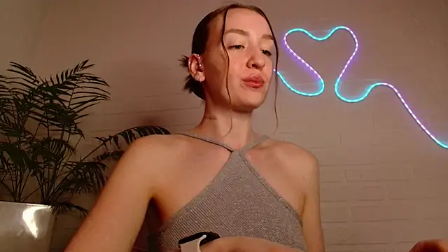 WhitePrincessLuna Adlı Modelin Canlı XXX Sohbeti