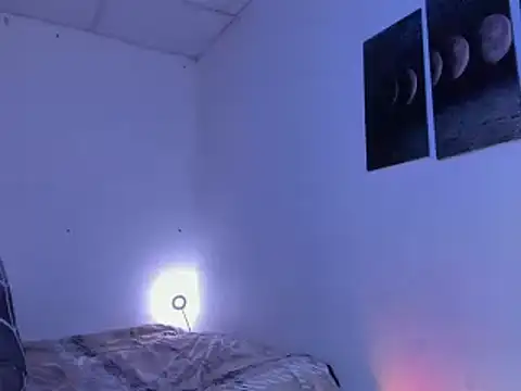 chloe_kisses élő XXX-chatje