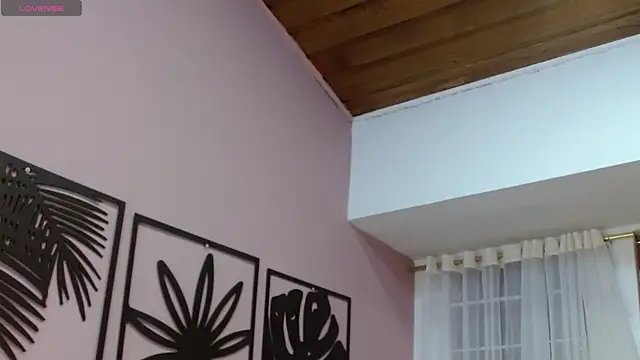 Chat +18 de amara_rousse1 ao vivo