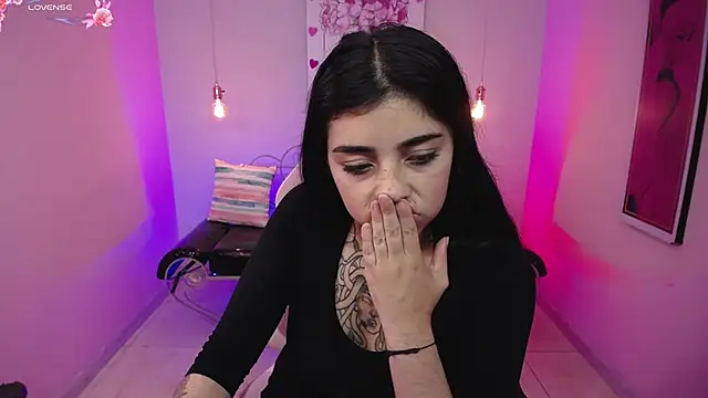 Adri_gomez_x: онлайн-секс-чат