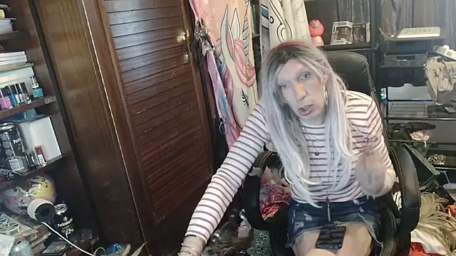 Ombeline1 在線直播表演