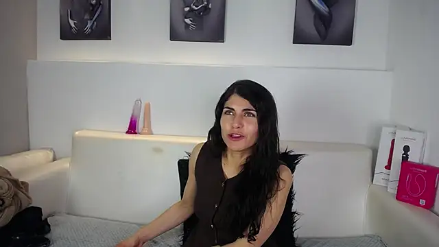 Harmony_Hills Adlı Modelin Canlı XXX Sohbeti