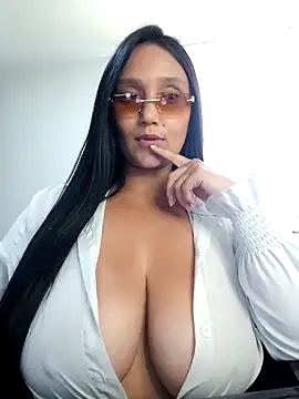 Esmeralda333 Chat XXX live