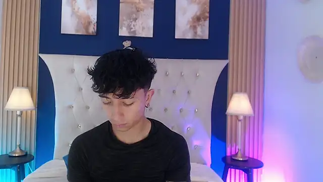 Aiden_Rivers_ 在線直播表演