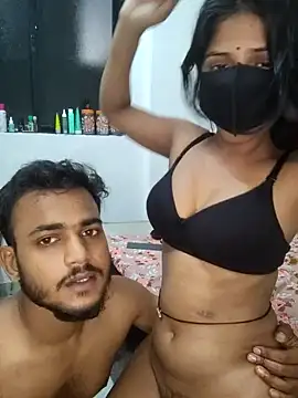 Pokazy przed kamerką – crazy_bebs