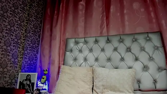 Онлайн чат XXX zoe_tamara