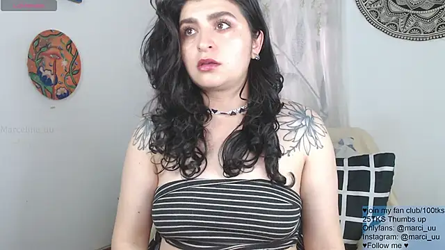 Marci_owo Chat XXX in diretta