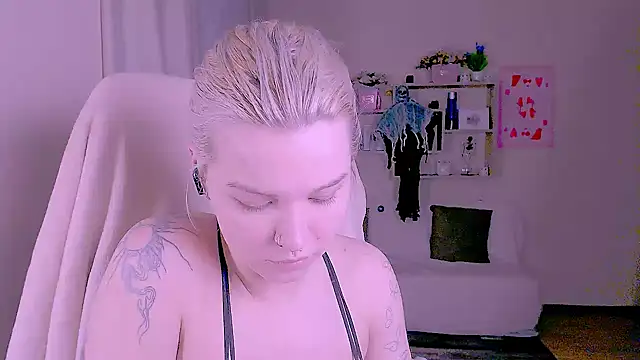 Hot_Blonda – Live XXX-chat