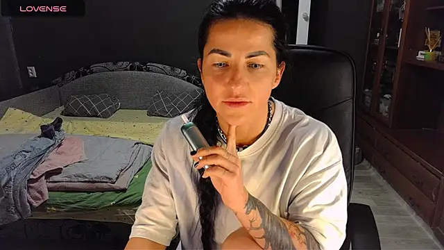 XXX chat uživo modela Boss__Girl