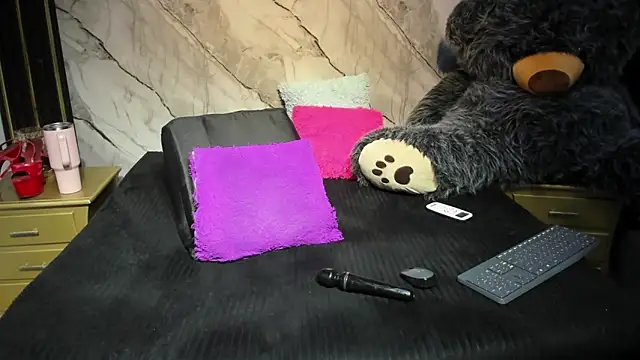 Niyirey1: онлайн-секс-чат