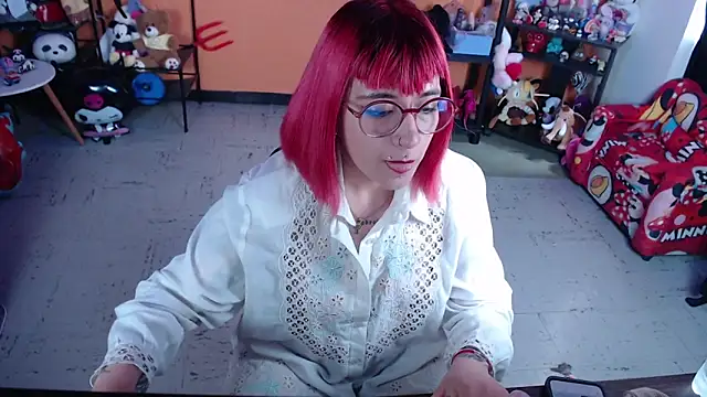 Chatroom XXX en direct de MissMiia2